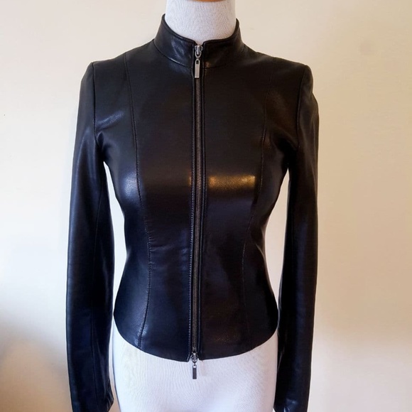 Classic Danier Women's Italian Leather Jacket - Picture 3 of 7